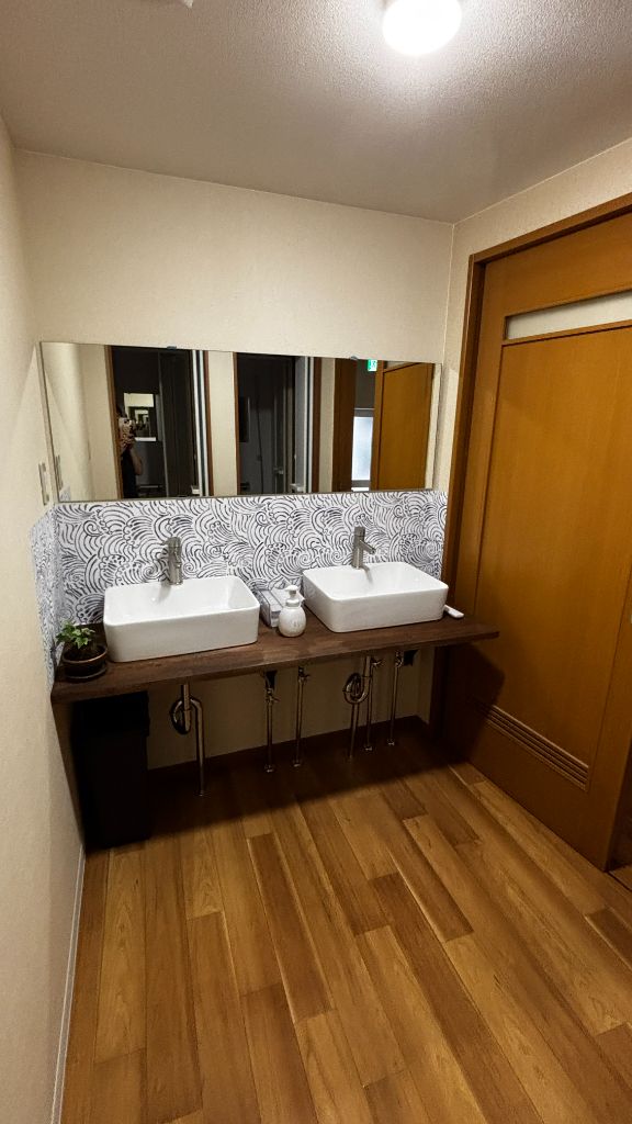 Shared washroom